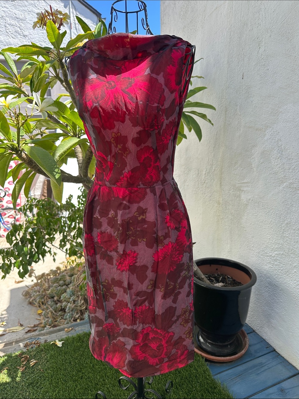 VINTAGE Women's Red Floral Sheath Dress